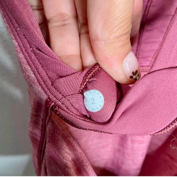 Lululemon Moment To Movement 2-
In-1 Tank Heathered Cherry Tint Size 2 - Picture 8 of 8